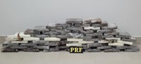 PRF apreende 61 kg de cocaína e 6 kg de skunk em ônibus, em Santa Maria do Pará/PA