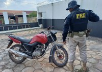 PRF recupera motocicleta roubada, em Novo Repartimento/PA