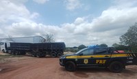 PRF flagra caminhão com 34,53 toneladas de excesso de peso na BR-010, em Ipixuna do Pará/PA