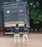 PRF apreende 92 m³ de carvão ilegal durante fiscalização na BR-222, em Marabá/PA