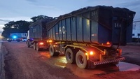 PRF apreende 29 toneladas de dendê por irregularidade documental na BR-010, em Mãe do Rio/PA