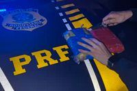 PRF apreende 2kg de cocaína e cerca de 5 mil reais, em Benevides/PA