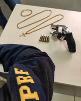 PRF prende homem em flagrante durante assalto com refém, em Altamira/PA