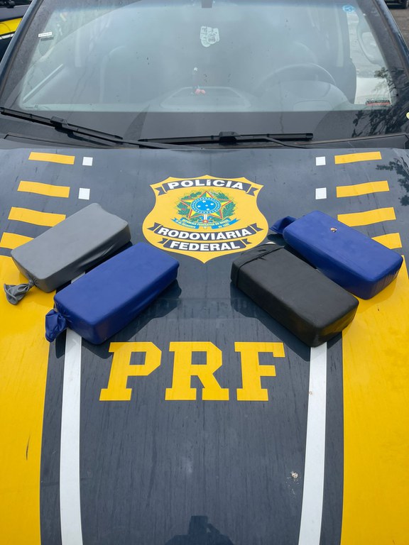 PRF apreende 4kg de cocaína, em ônibus no município de Altamira/PA