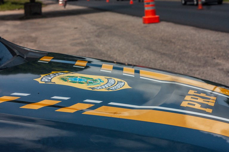 Em Ipixuna do Pará, PRF localiza veículo abandonado próximo ao quilômetro 194 da BR-010