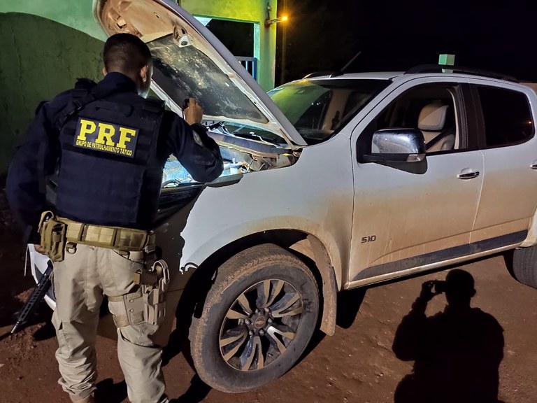 Em Pacajá/PA, a PRF prendeu um homem acusado de receptação.