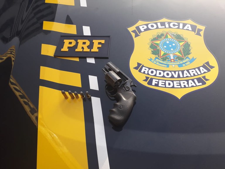 PRF apreende revólver calibre 38 na BR-316, em Castanhal/PA