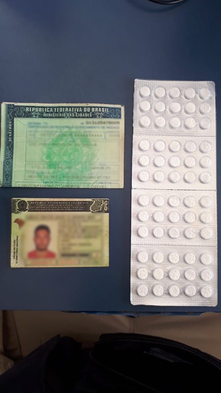 Em Santa Maria do Pará, a PRF apreende 60 comprimidos de Anfetamina