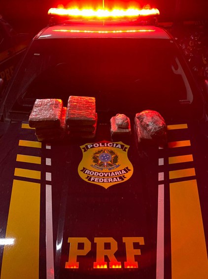 PRF apreende 9 kg de Maconha durante fiscalização a ônibus, em Santarém3.jpeg