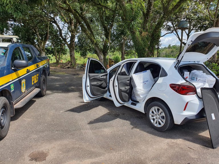 Em Santa Maria do Pará, a PRF apreende 3.500 maços de cigarros contrabandeados