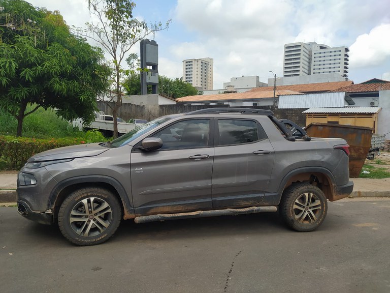 PRF recupera veículo roubado, em Marabá/PA
