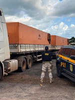 PRF apreende 60 m³ de madeira ilegal, em Santa Maria do Pará/PA