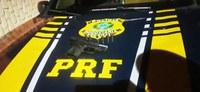 Ação conjunta entre PRF e Polícia Militar prende dois homens por porte ilegal, disparo de arma de fogo em via pública e ameaça no sertão paraibano