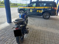 PRF recupera motocicleta roubada e apreende pistola em Mamanguape/PB