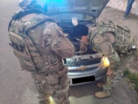 PRF recupera veículo roubado e prende condutor com mandado de prisão em aberto em João Pessoa, Paraíba.