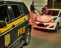 PRF apreende 1,5kg de maconha, após perseguição a veículo