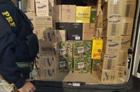 PRF na Paraíba recupera carro com registro de roubo/furto e apreende carga sem nota fiscal