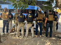 Ação conjunta entre PRF e DRACO apreende 20 kg de supermaconha avaliada em mais de meio milhão de reais em Pocinhos-PB