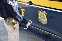 Moto furtada é recuperada e foragido da Justiça é preso pela PRF na Paraíba