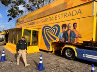 PRF na Paraíba integra ação do Projeto Saúde na Estrada destinado aos caminhoneiros