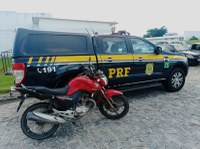 PRF na Paraíba apreende quatro veículos, tira de circulação arma de fogo e prende foragido da Justiça por homicídio