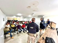 PRF e Prefeitura de Malta promovem palestra de conscientização sobre cuidados com animais em rodovias