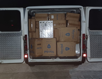 PRF na Paraíba tira de circulação moto adulterada, flagra mercadoria sem nota fiscal e apreende mais de 38 mil maços de cigarro contrabandeados