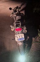 PRF apreende moto adulterada com fita adesiva após perseguição em Santa Rita-PB