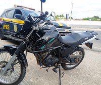 PRF apreende moto adulterada em Barra de Santana-PB