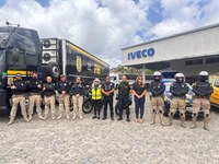 Operação Verão: PRF na Paraíba em parceria com as Semob de Cabedelo e João Pessoa promovem ações educativas na Carreta PRF