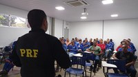 PRF realiza palestra educativa para colaboradores da Usina Japungu, em Santa Rita (PB)