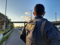 PRF cumpre mandado de prisão por falta de pagamento de pensão alimentícia na BR-230