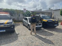 PRF na Paraíba recupera veículos furtados e identifica adulterações na BR-230