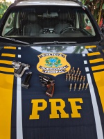 Em menos de 11 horas, PRF na Paraíba prende foragido da Justiça e apreende armas, munições e veículo clonado