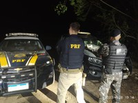 Em ação conjunta, PRF e PM prendem assaltantes de ônibus