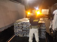 PRF apreende 4 toneladas de maconha em Cambé (PR)