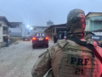 PRF, PCPR e PCSC deflagram operação contra roubo a ônibus em Campina Grande do Sul