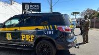 PRF e PCPR prendem cinco pessoas em operação contra o roubo de cargas na BR-116