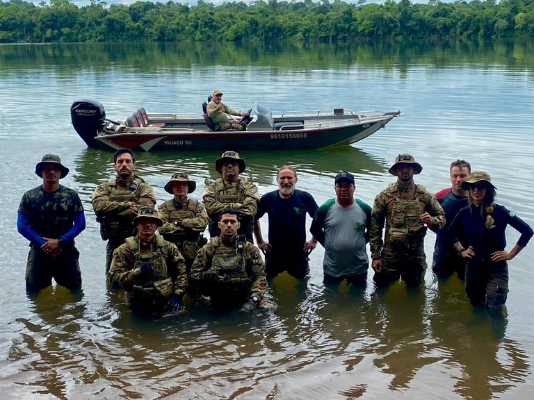 IMAGEM - PRF e ICMBIO realizam ação conjunta para fiscalizar áreas de mata do Parque Nacional do Iguaçu