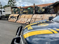 PRF apreende quase 4,5 toneladas de maconha em Guarapuava (PR)