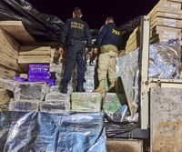 PRF e Polícia Federal apreendem 4,5 toneladas de maconha