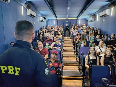 Carreta cinema em Cascavel
