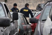 PRF realiza o 2º leilão de 2021 com mais de 300 veículos recolhidos na região oeste do Paraná