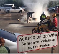 PRF impede incêndio na Ponte da Amizade em Foz do Iguaçu