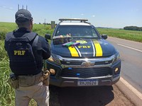 Traficantes são presos pela PRF após carro quebrar na rodovia