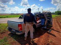 Após perseguição, PRF prende contrabandista transportando 15 mil maços de cigarros