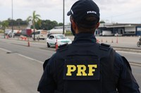 Após acidente, veículo roubado é recuperado pela PRF em Garanhuns/PE