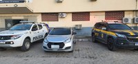 Em ação conjunta, PRF e PM recuperam em Belo Jardim veículo roubado