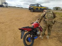 PRF apreende motocicleta adulterada em Petrolina/PE