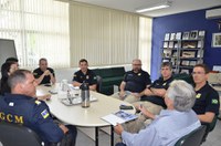 PRF participa de reunião para tratar de capacitação com Guarda Municipal de Gravatá